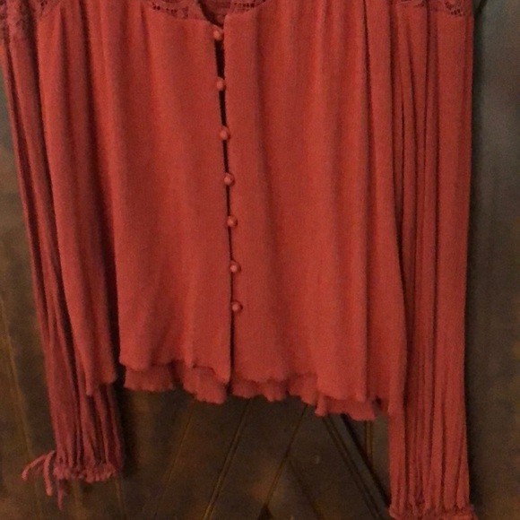 Beautiful fall top with lace design 🍁🧡💰 - Picture 2 of 6